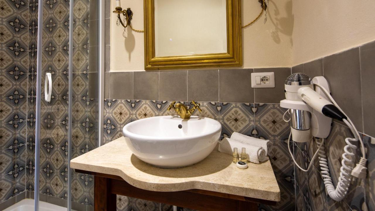 Casa Satta 1925 Hotel Olbia Ngoại thất bức ảnh