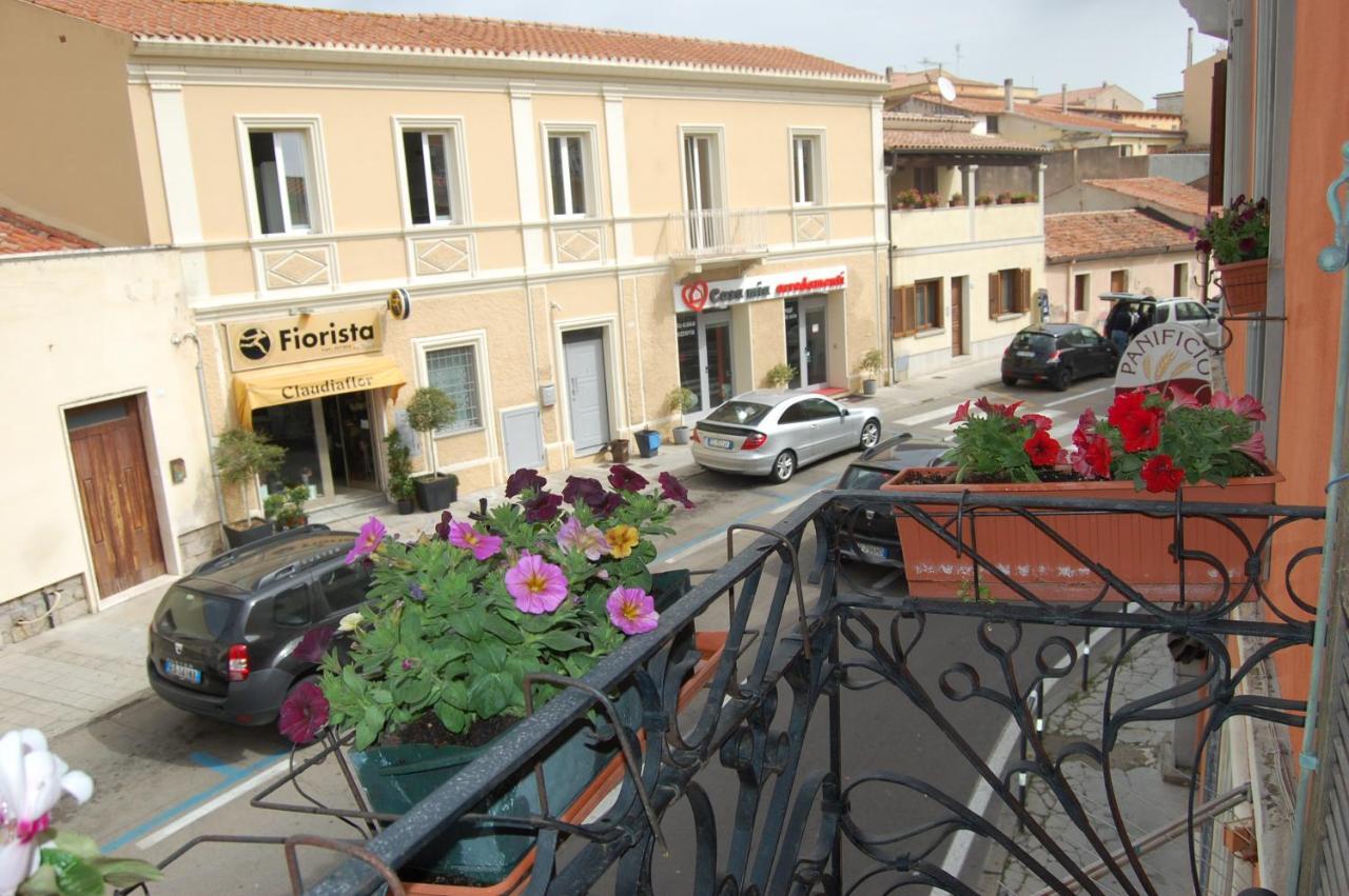 Casa Satta 1925 Hotel Olbia Ngoại thất bức ảnh